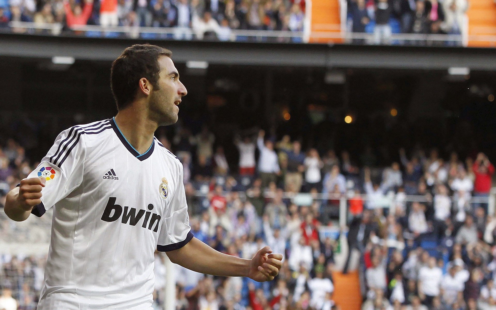 “英超逆转王现身,比赛最后时刻上演奇迹”,英超分差最多逆转夺冠