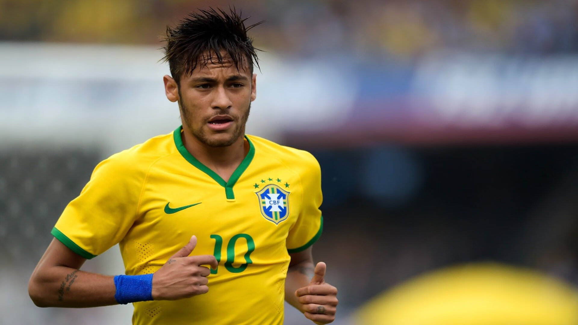 【虚拟现实看比赛】未来观众可能在家享受“身临其境”体验,虚拟现实视频介绍